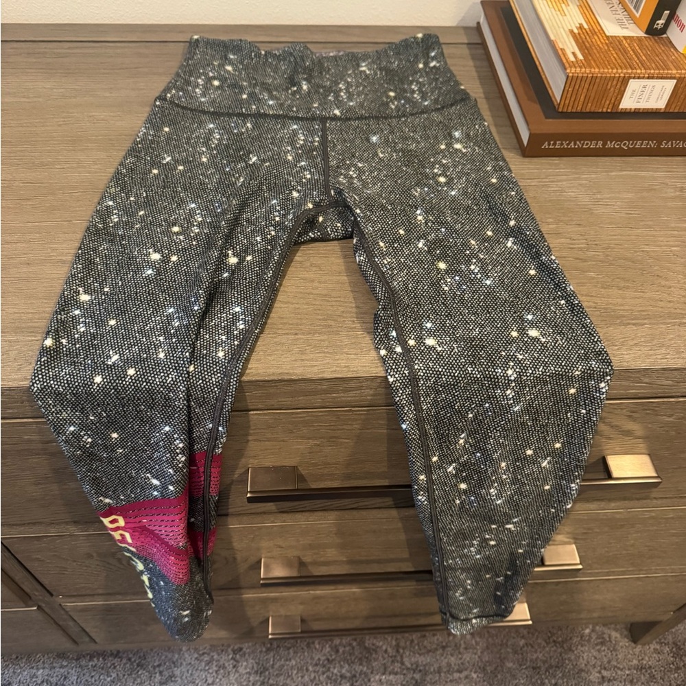 Stylish Gray Leggings with Pink Accents